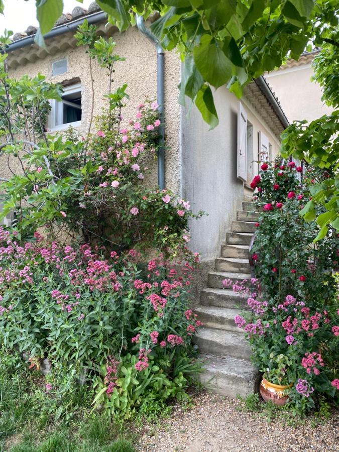 Petit Studio Le Pigeonnier A 5 Mn De Lourmarin Puyvert المظهر الخارجي الصورة